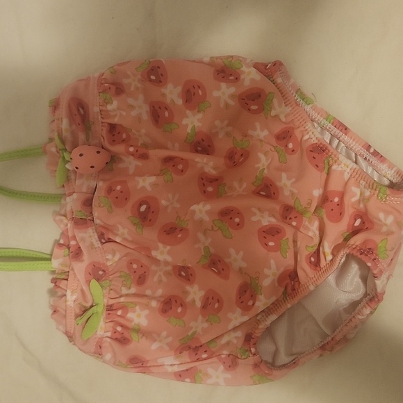 Baby Buns Inc girls swimsuit. Box 5 - Picture 2 of 4